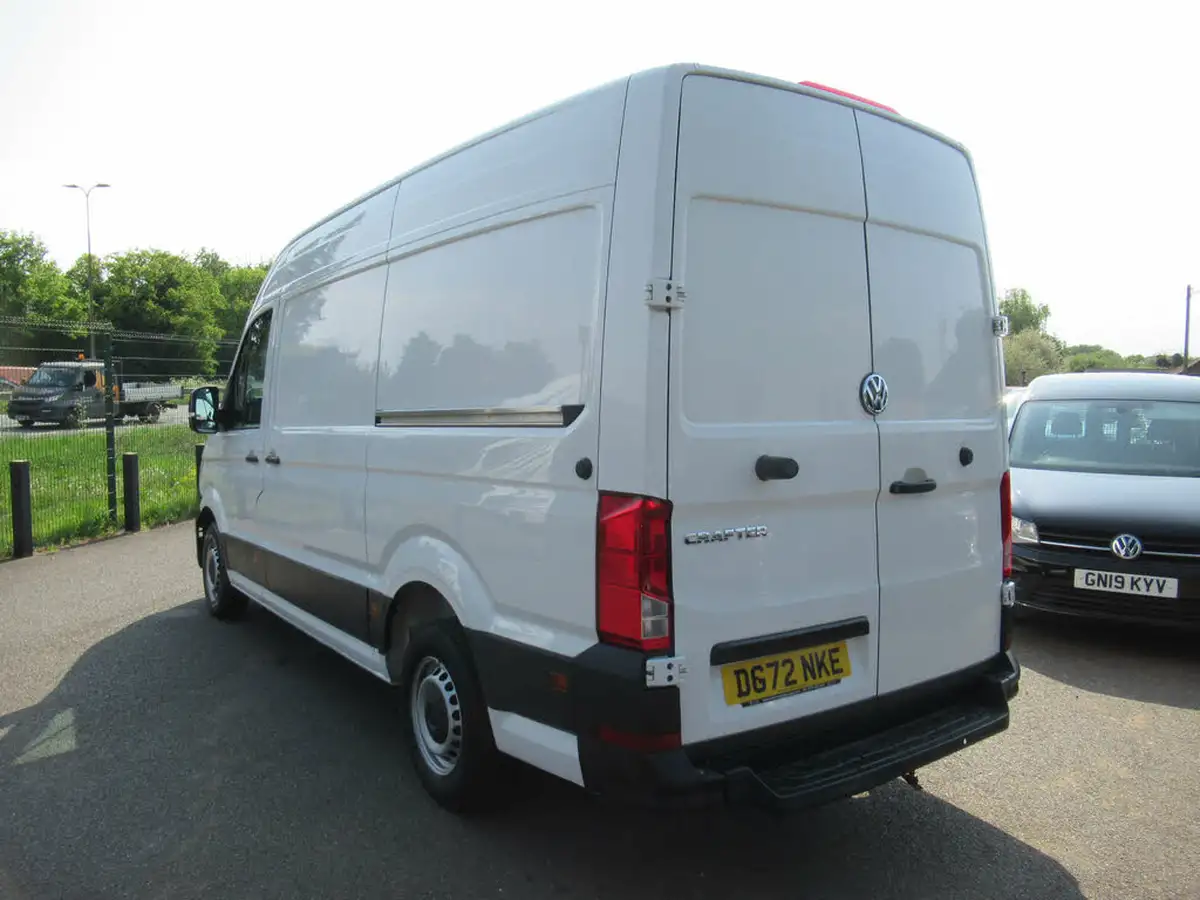 2022-volkswagen-crafter-20tdi-cr35-mwb-trendline-102pseu6d-big-8