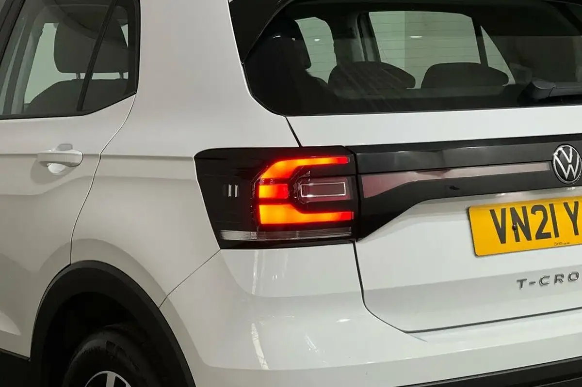 2021-volkswagen-t-cross-10-tsi-s-big-18