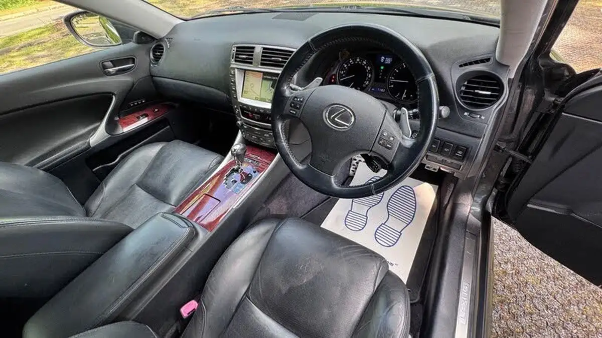 2008-lexus-is-250-25-se-auto-big-14