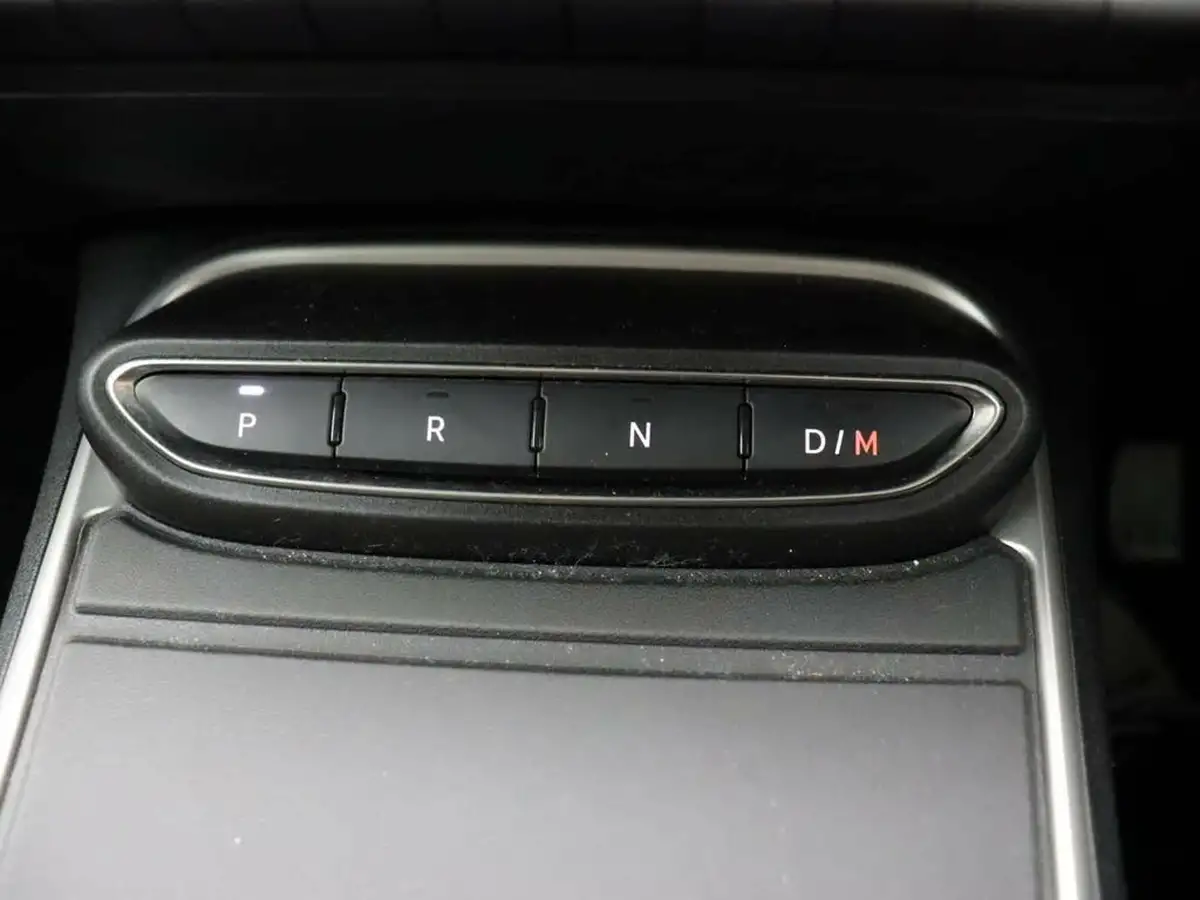2024-jeep-avenger-12-gse-summit-e-hybrid-48v-auto-big-30
