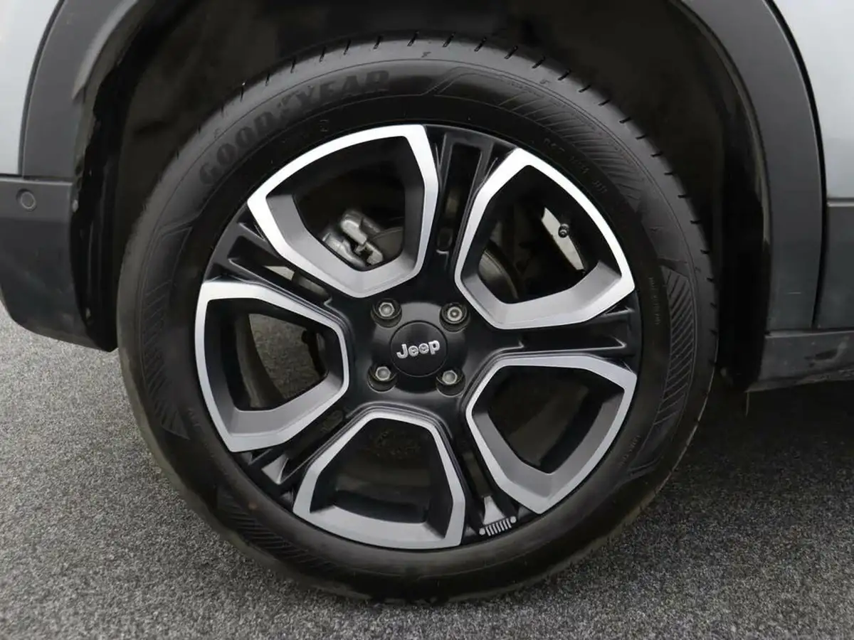 2024-jeep-avenger-12-gse-summit-e-hybrid-48v-auto-big-6