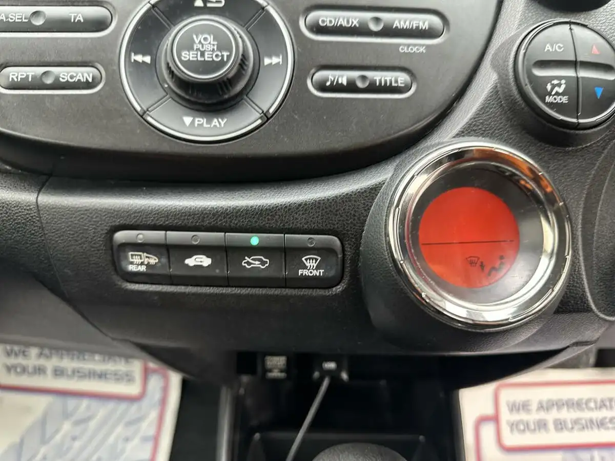2012-honda-jazz-14-ex-cvt-big-41