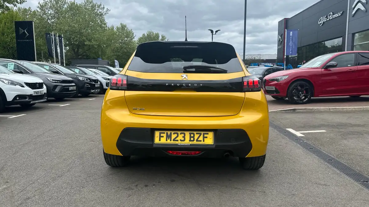 2023-peugeot-208-12-puretech-active-premium-100ps-eat8-big-8