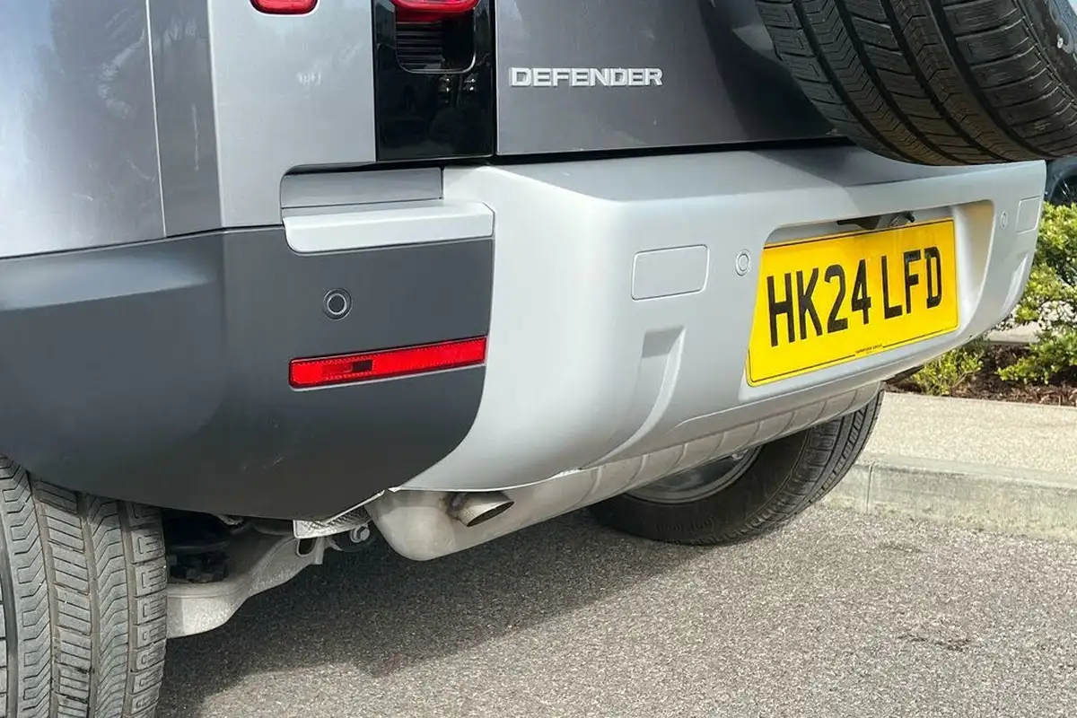 2024-land-rover-90-defender-20-p300-se-big-22