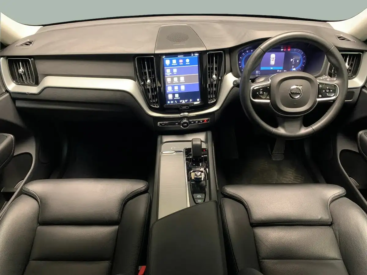 2023-volvo-xc60-20-b5-plus-big-8