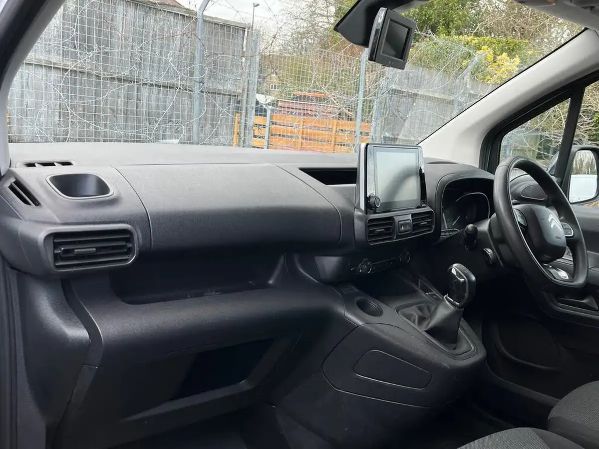 2021-citroen-berlingo-15bluehdi-1000-driver-100pseu6dt-e-ss-big-8