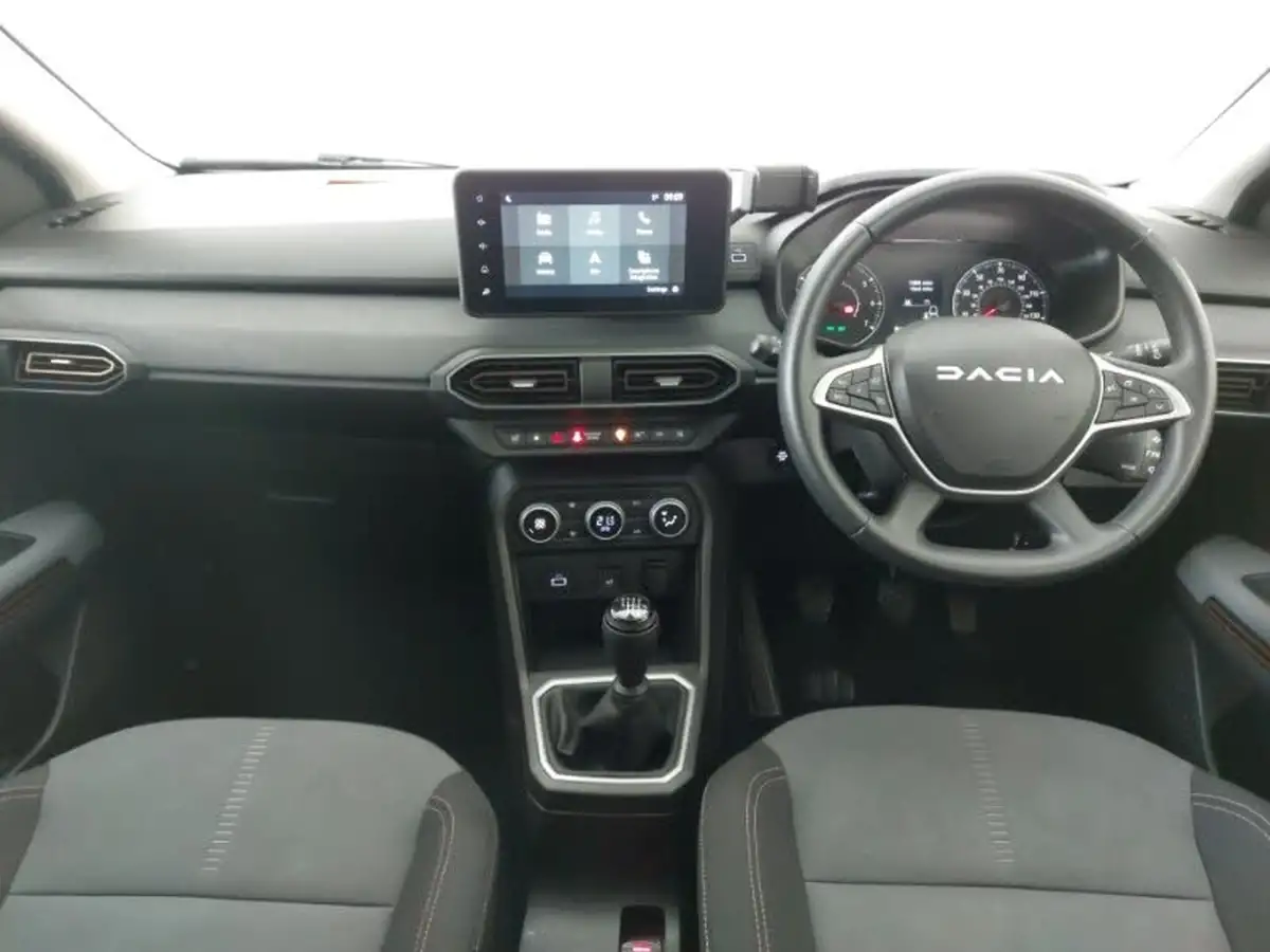 2023-dacia-sandero-stepway-10-tce-essential-90bhp-big-2