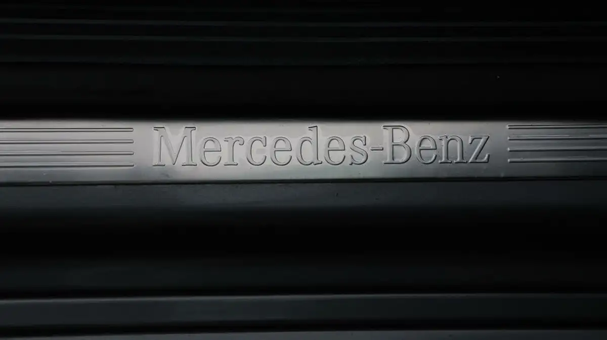 2022-mercedes-benz-a-class-13-a200-amg-line-executive-edition-hatchback-5d-7g-dct-big-23