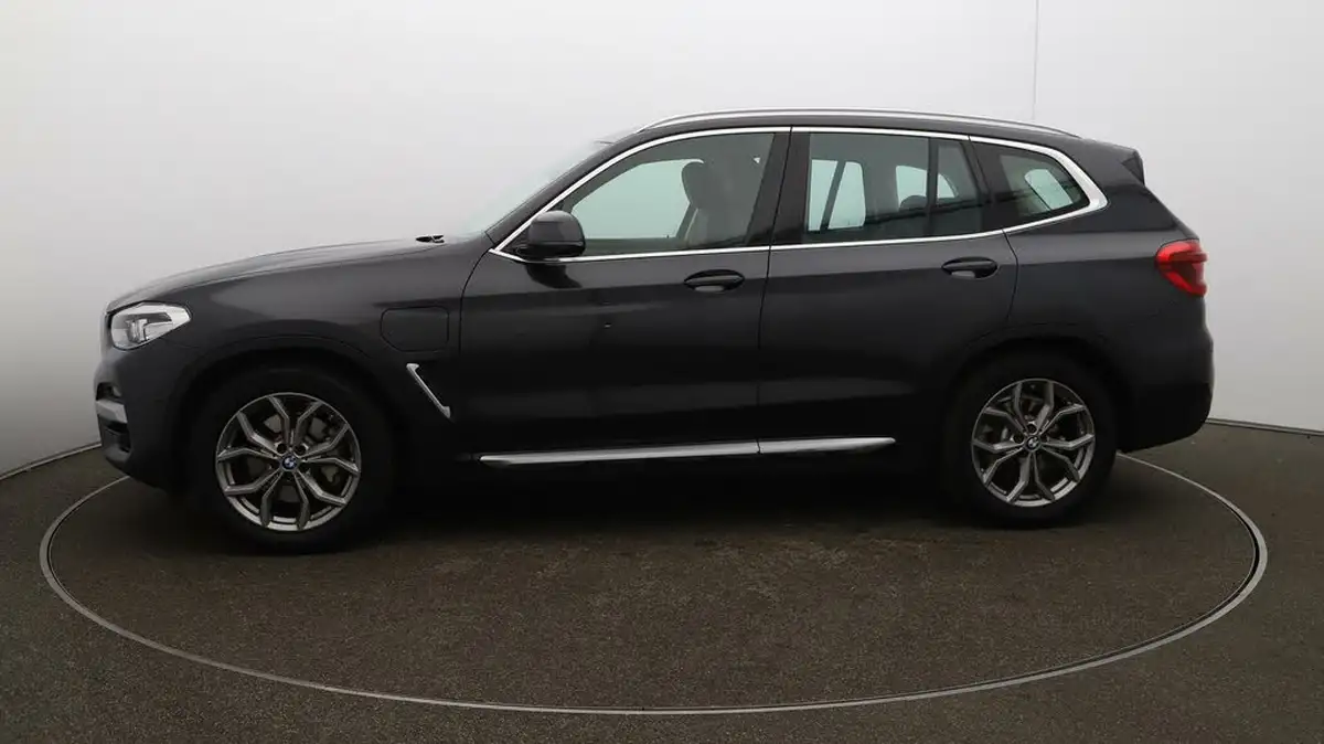 2021-bmw-x3-20-xdrive-30e-xline-big-66