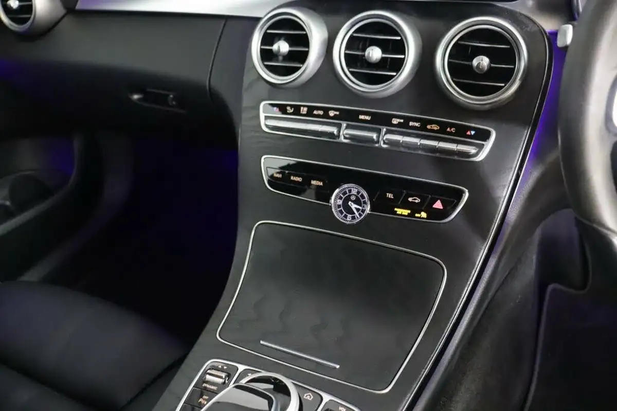 2021-mercedes-benz-c-class-20d-c220d-amg-line-edition-premium-estate-5d-big-26