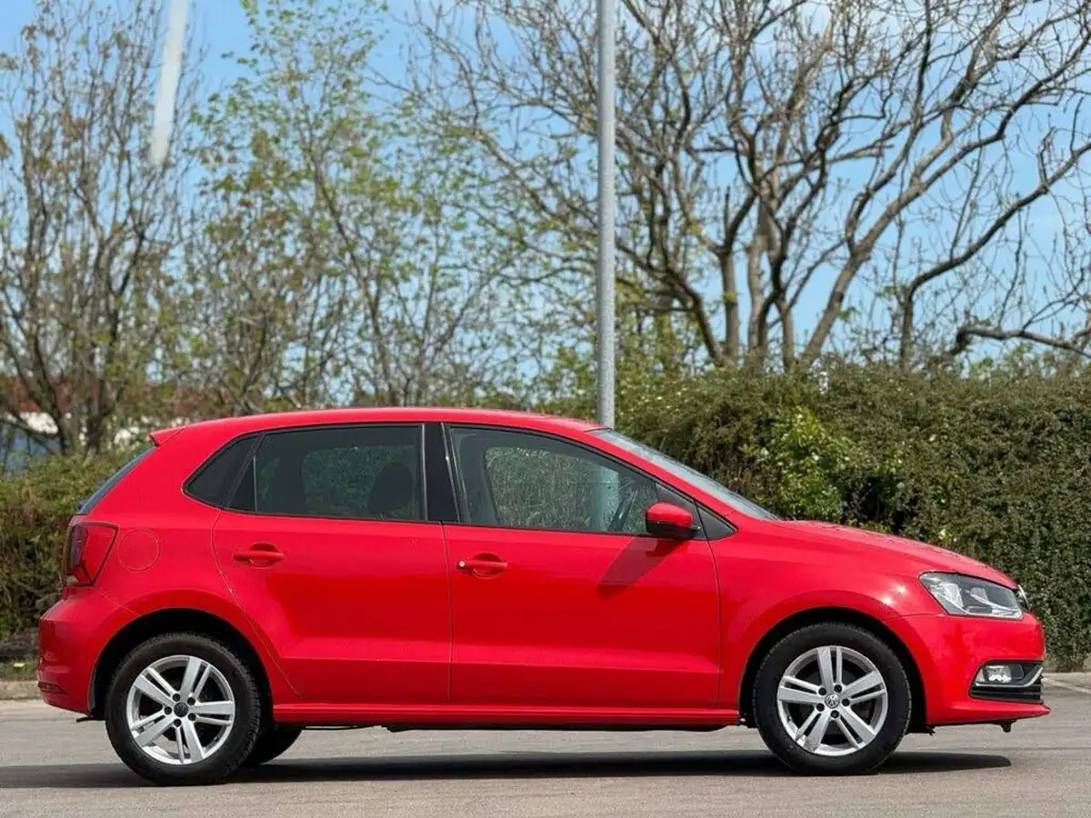 2017-volkswagen-polo-10-match-60ps-ss-5d-big-2