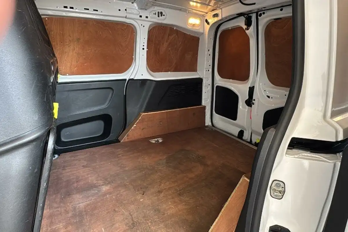 2020-citroen-berlingo-15bluehdi-1000-enterprise-100pseu6dt-e-ss-panel-big-15