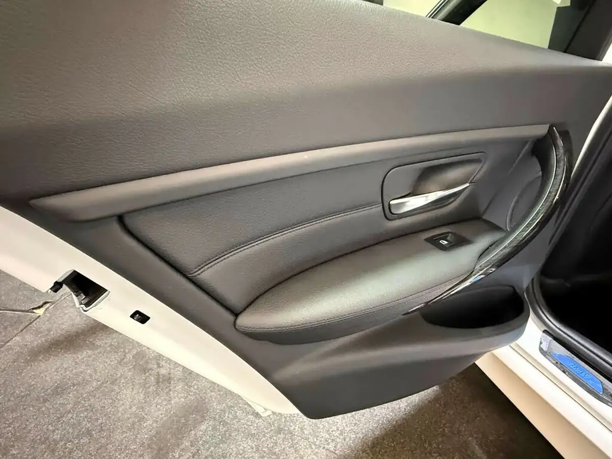 2015-bmw-3-series-20-328i-luxury-touring-5d-auto-big-49