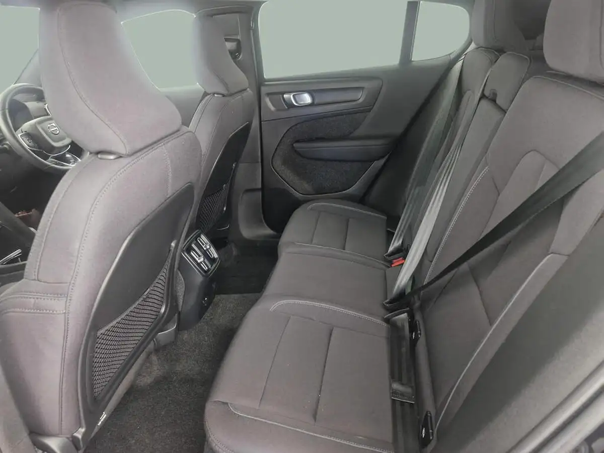 2023-volvo-c40-e-recharge-core-228bhp-big-18