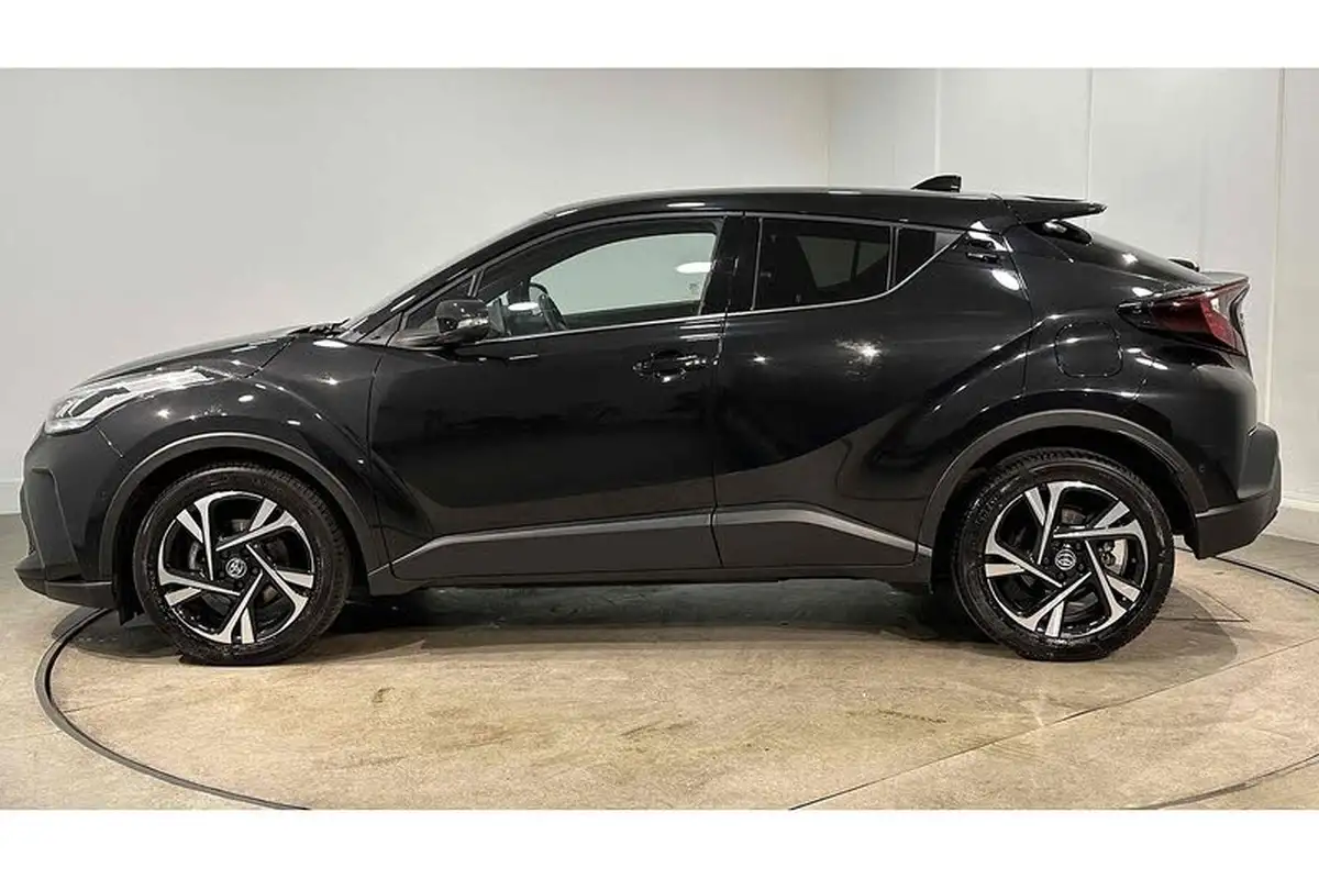 2022-toyota-c-hr-18-vvt-i-design-big-9