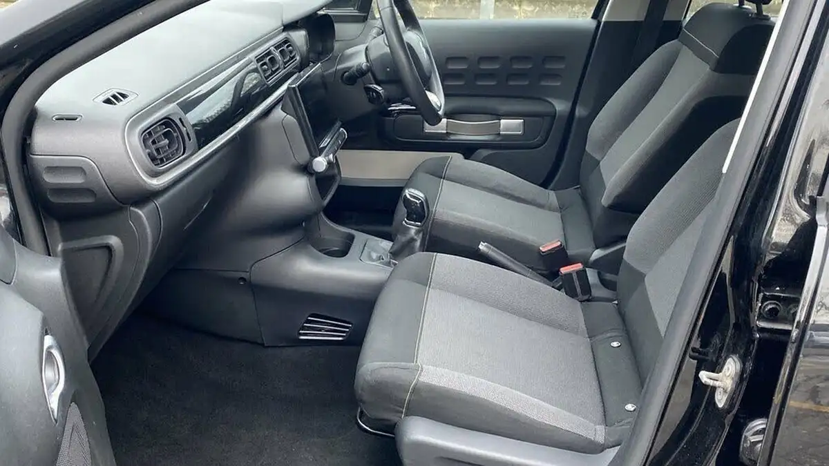 2017-citroen-c3-12-puretech-feel-82ps-big-2
