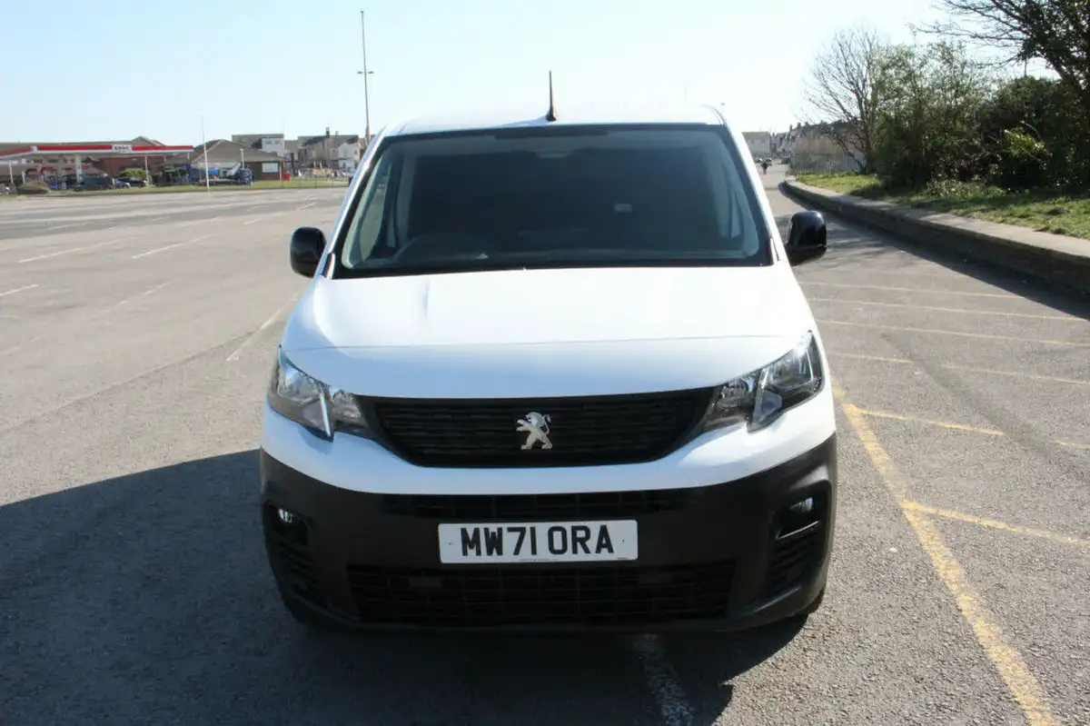 2021-peugeot-partner-15-bluehdi-1000-professional-premium-100pseu6d-big-2