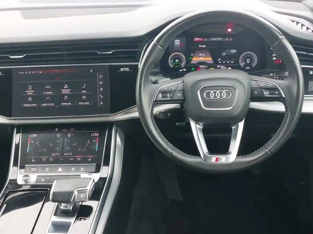 2020-audi-q7-30-55-tfsi-e-s-line-big-9