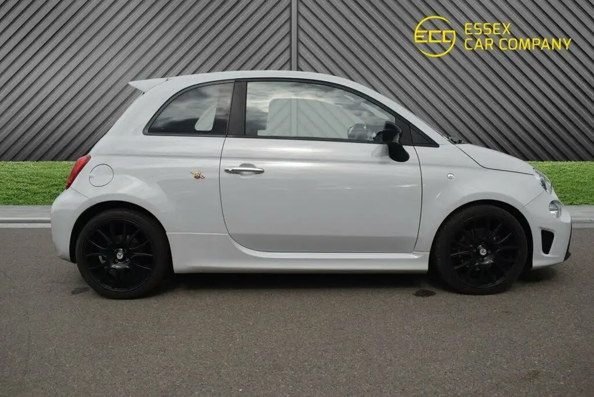 2022-abarth-595-14-tjet-f-big-15