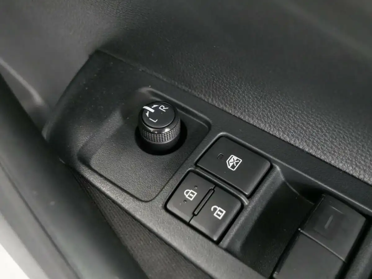 2022-toyota-corolla-18-vvt-i-corolla-commercial-140hpeu6d-big-26