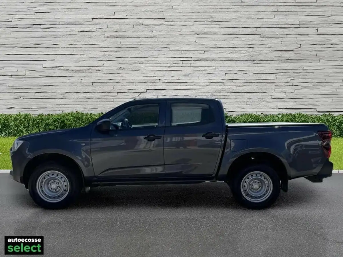2022-isuzu-d-max-19td-utility-4x4-double-pickup-big-3