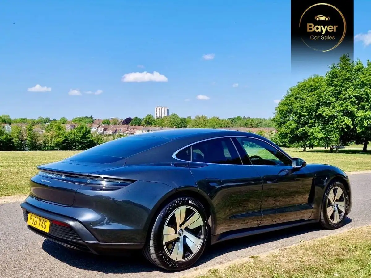 2021-porsche-taycan-e-4s-530ps-big-4
