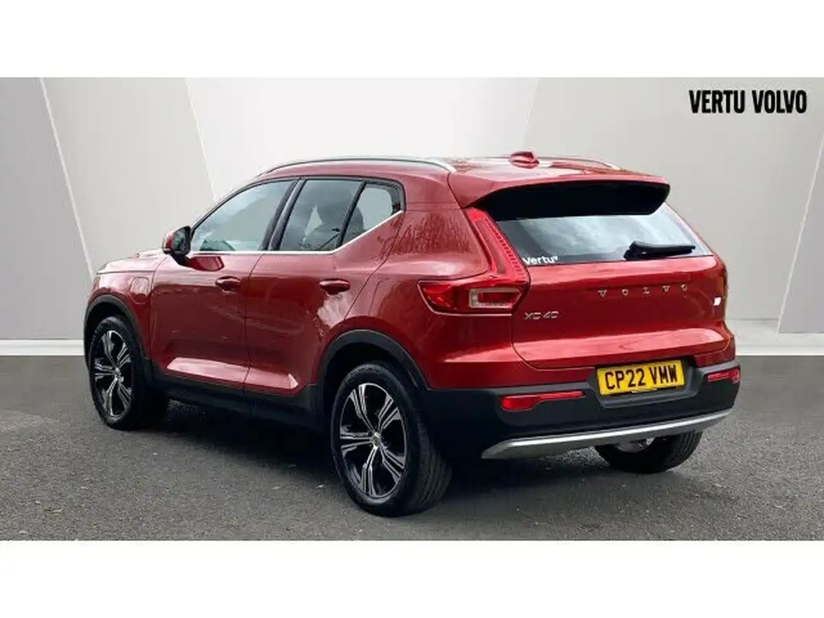 2021-volvo-xc40-15-t5-inscription-262bhp-big-1