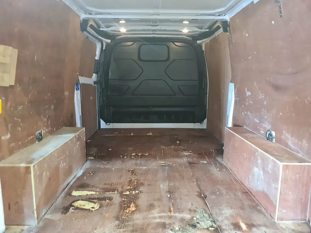 2020-ford-transit-custom-20tdci-320-l2h1-leader-130pseu6dt-panel-van-big-10
