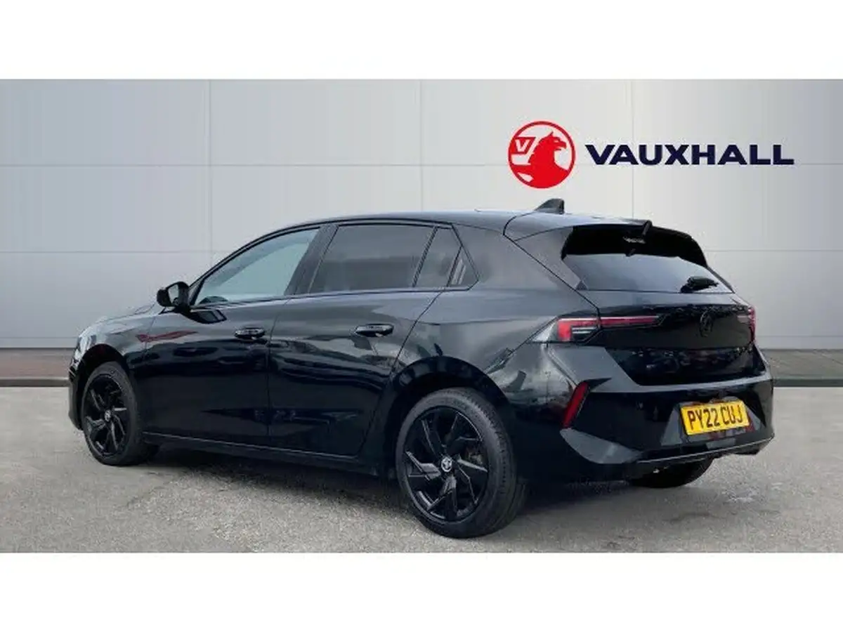 2022-vauxhall-astra-12-turbo-gs-line-hatchback-big-1