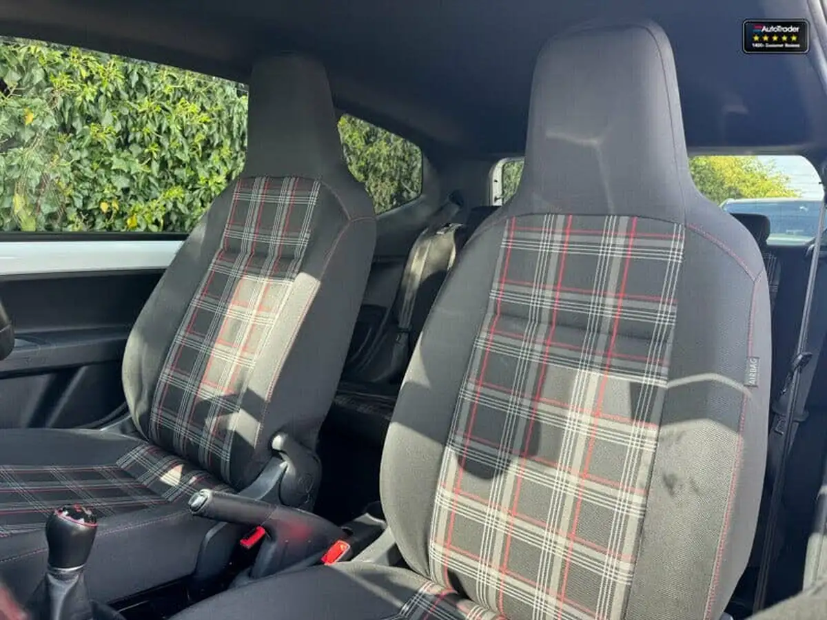 2020-volkswagen-up-10-gti-3d-big-6