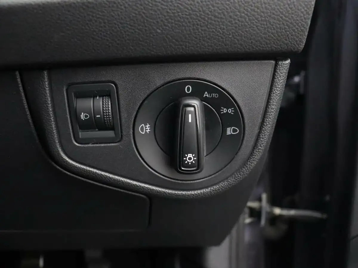 2022-volkswagen-polo-10-life-big-20