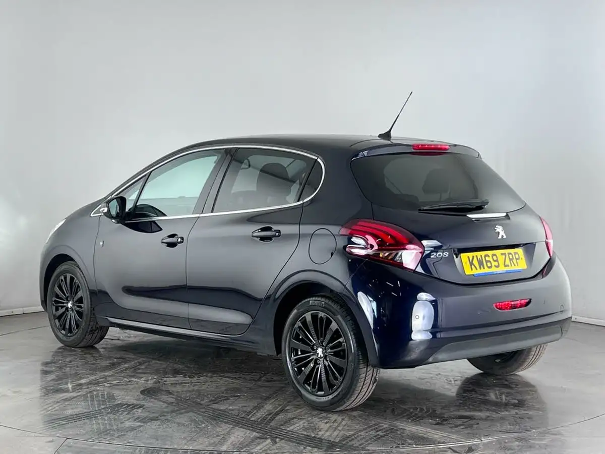 2019-peugeot-208-12-puretech-tech-edition-82bhp-big-2