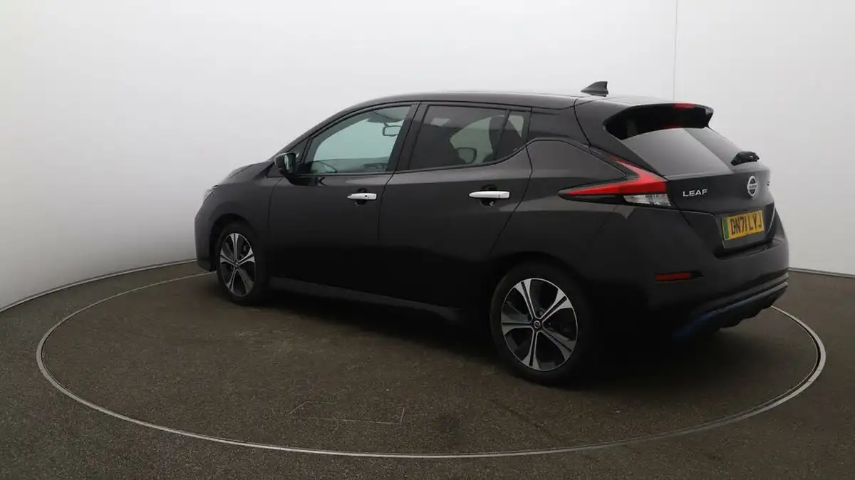 2021-nissan-leaf-e-tekna-big-5