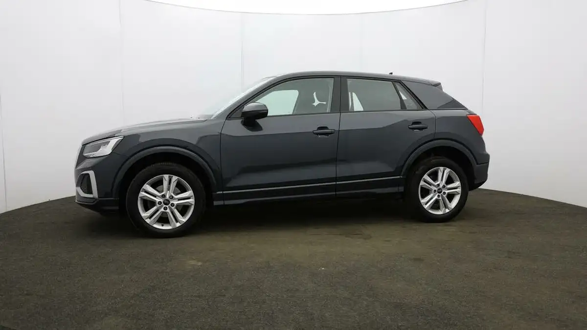 2023-audi-q2-10-30-tfsi-sport-big-26