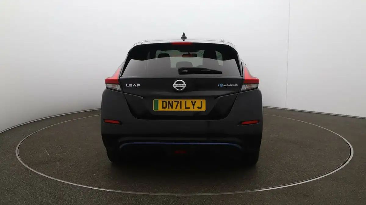 2021-nissan-leaf-e-tekna-big-50