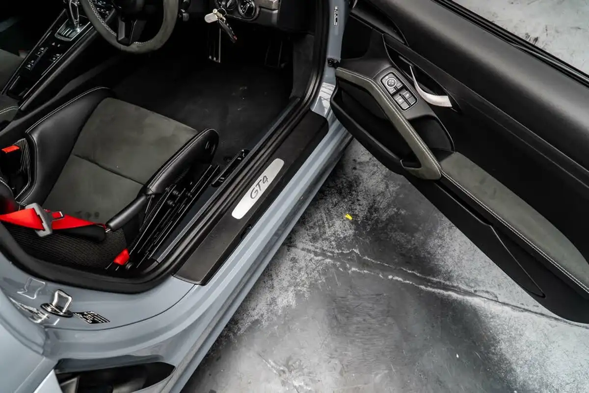 2023-porsche-cayman-718-40-cayman-gt4-pdk-big-28