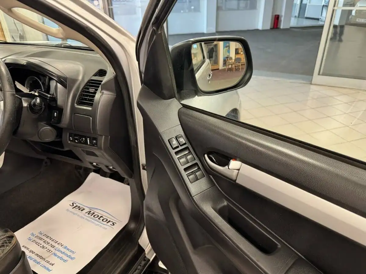2017-isuzu-d-max-19td-utah-big-15