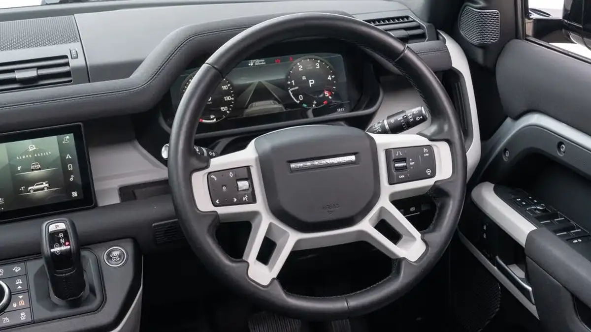 2022-land-rover-110-defender-30-d250-xs-edition-big-14
