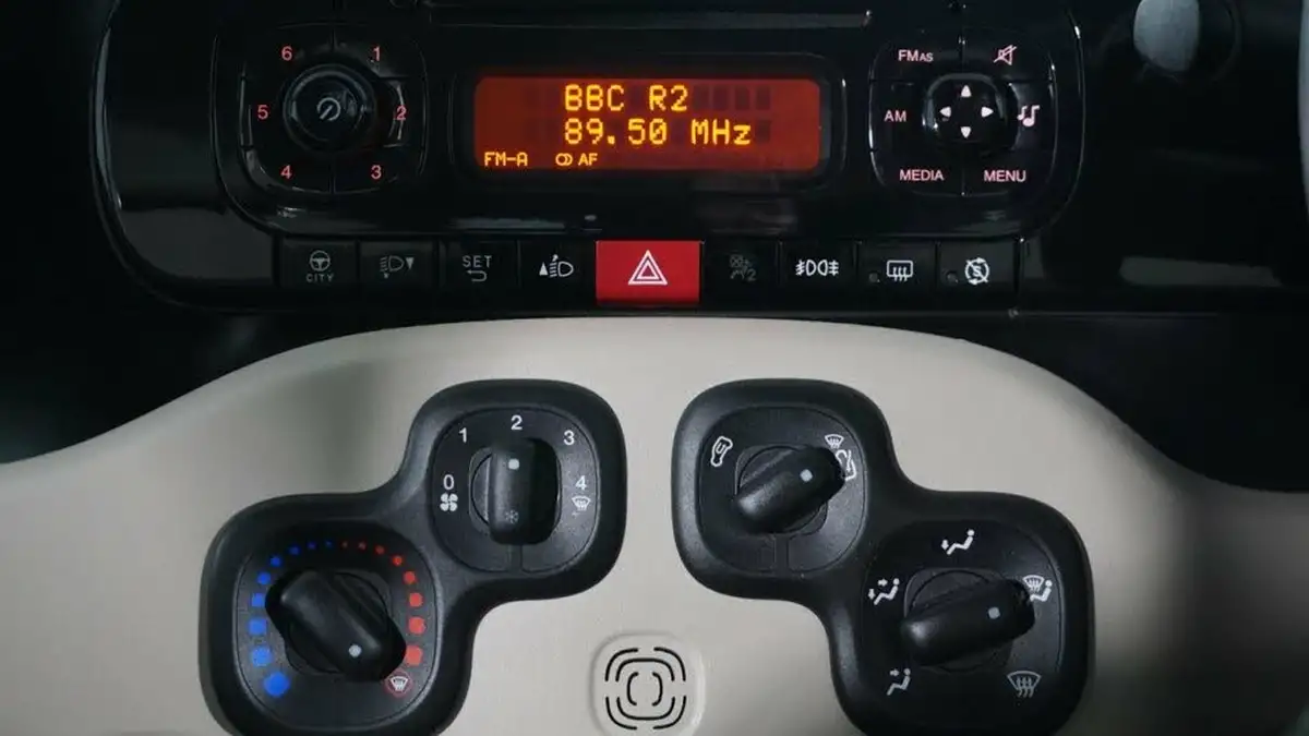 2016-fiat-panda-13multijet-4x4-95bhp-big-13