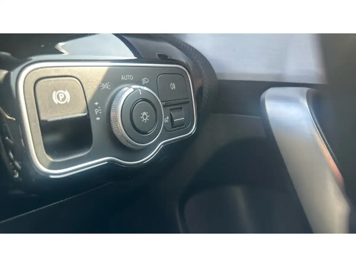 2024-mercedes-benz-a-class-13-a180-amg-line-executive-hatchback-5d-7g-dct-big-39