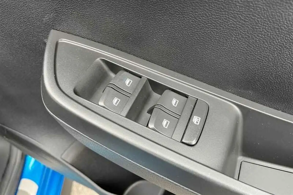 2023-mg-mg3-15-vti-tech-exclusive-nav-big-15