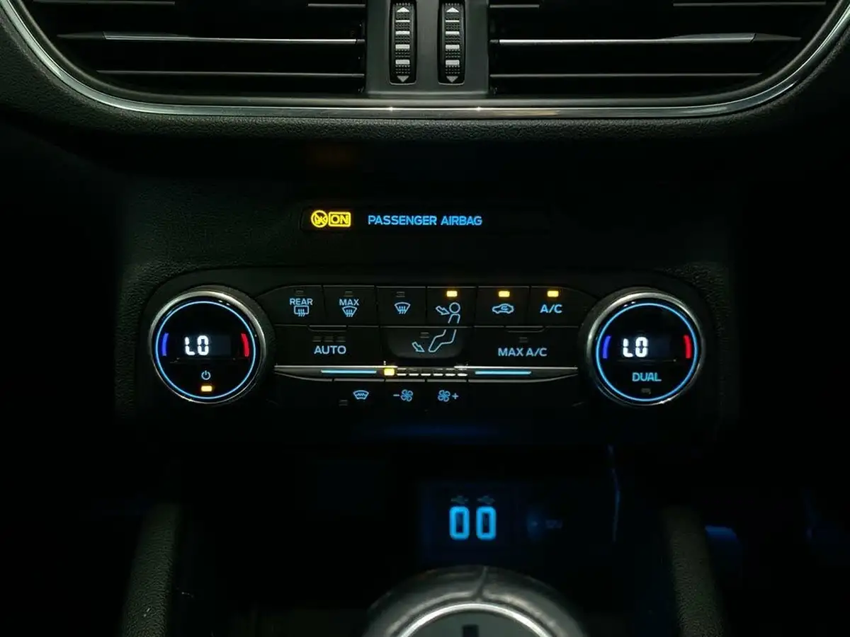 2021-ford-kuga-15-titanium-edition-big-30