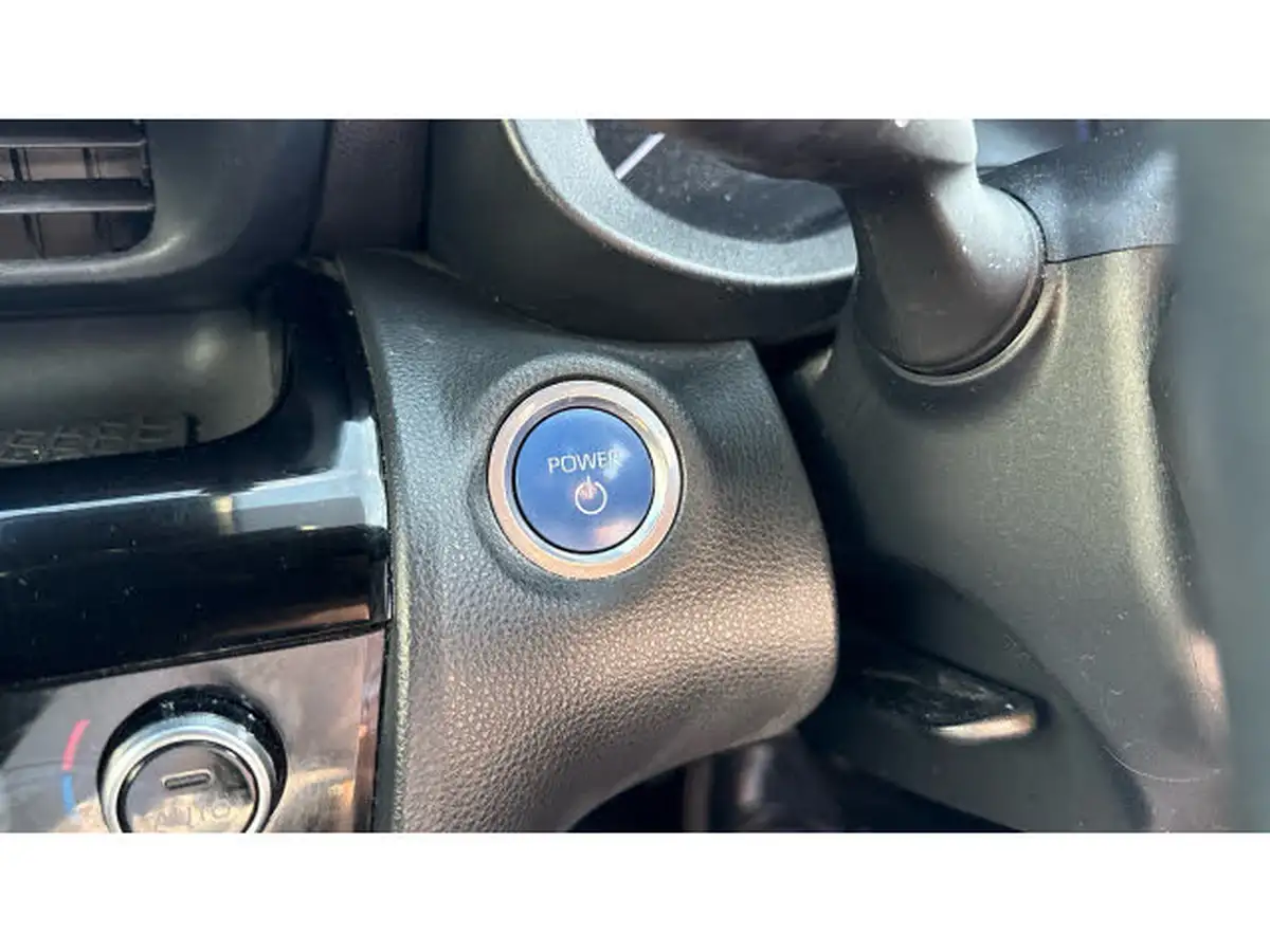 2021-toyota-yaris-15-vvt-i-design-panoramic-roof-big-27