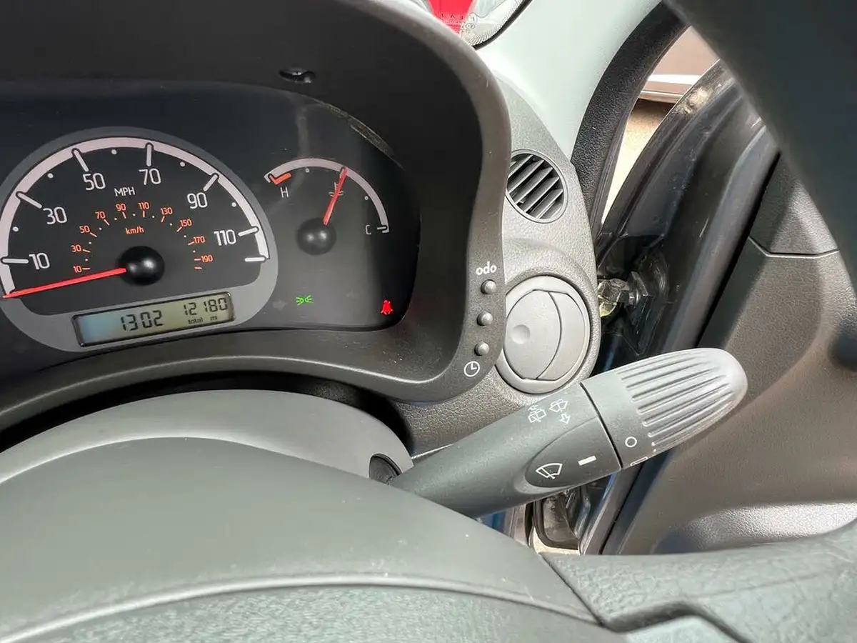 2012-fiat-panda-12-active-big-20