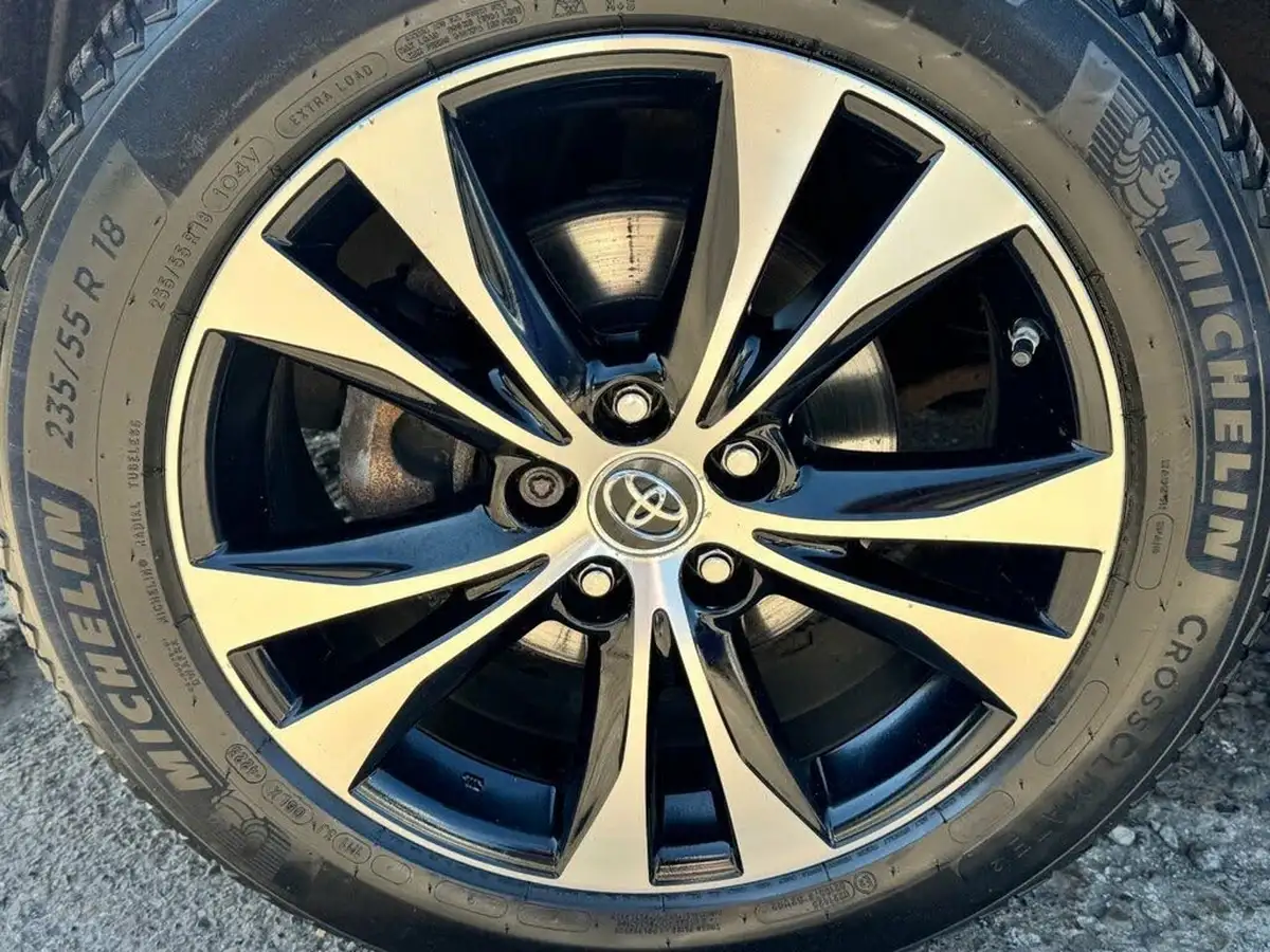 2014-toyota-rav4-20td-icon-20d-4d-awd-big-15