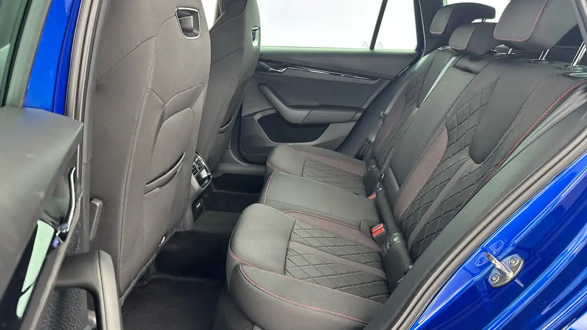 2024-skoda-octavia-20-tsi-vrs-245ps-estate-dsg-big-13