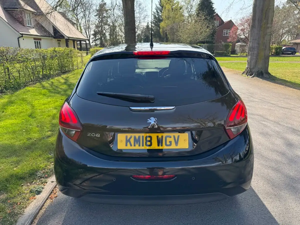 2018-peugeot-208-12-puretech-allure-premium-ss-big-6