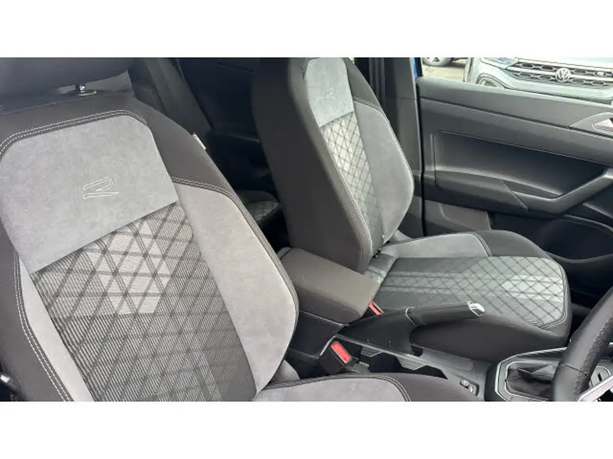 2024-volkswagen-polo-10-tsi-r-line-115ps-dsg-big-39