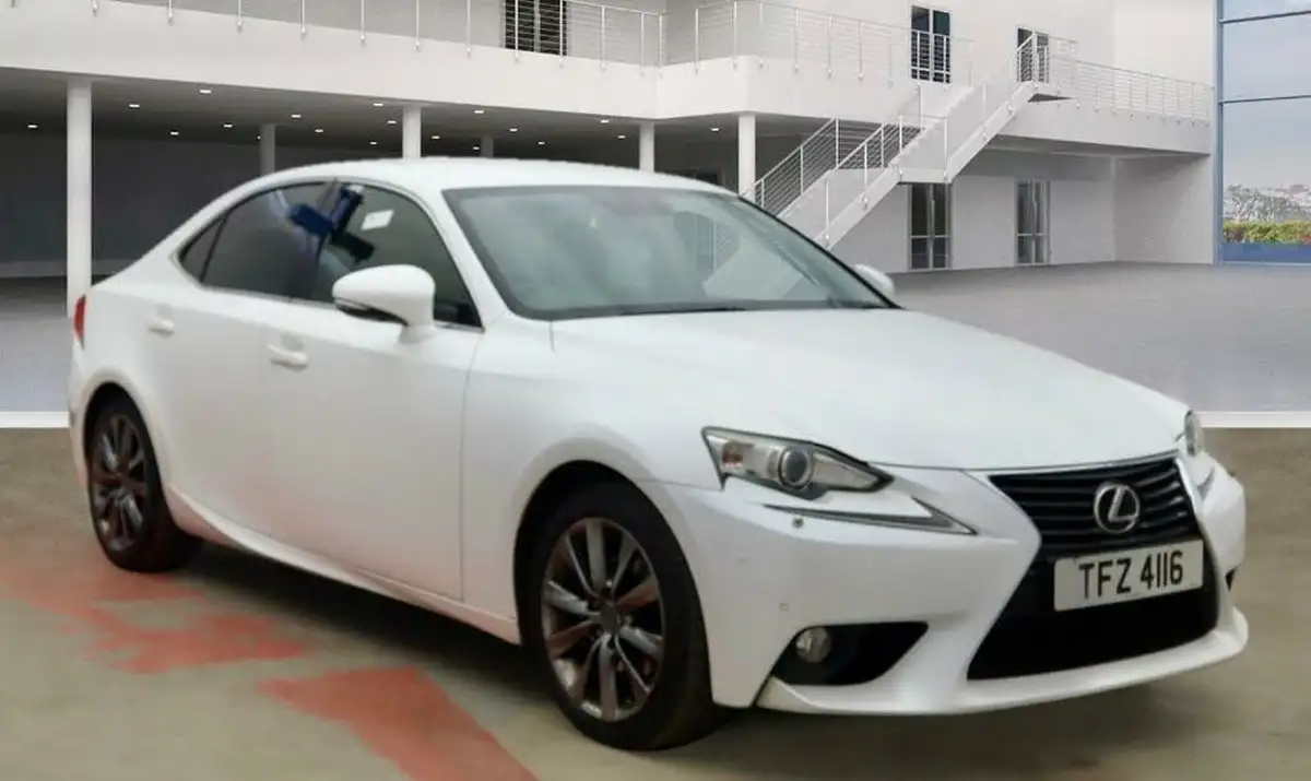 2014-lexus-is-250-25-luxury-big-0