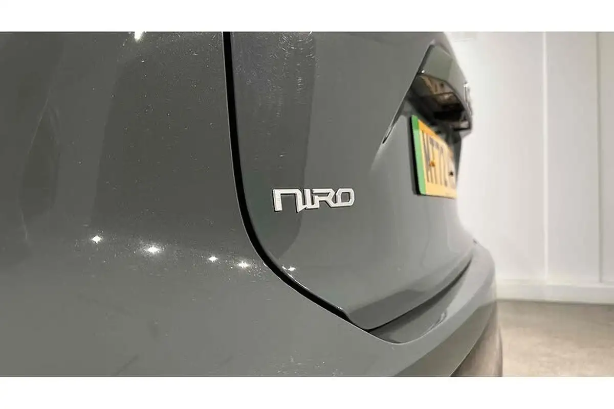 2022-kia-e-niro-ev-3-big-13